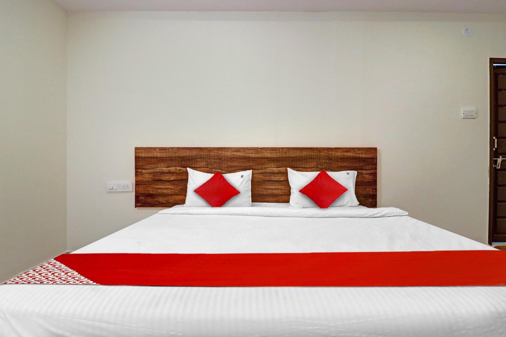 Hotel O R Square Inn Hyderabad Bagian luar foto