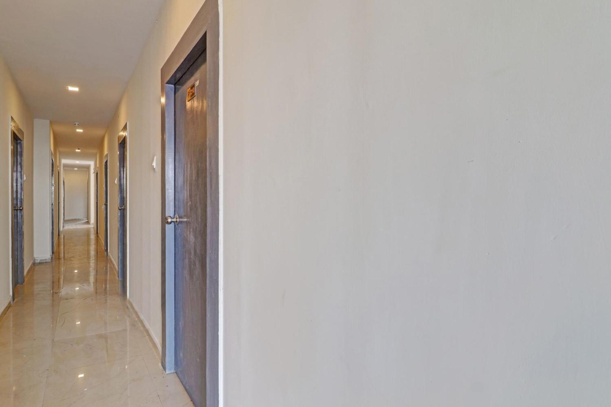 Hotel O R Square Inn Hyderabad Bagian luar foto