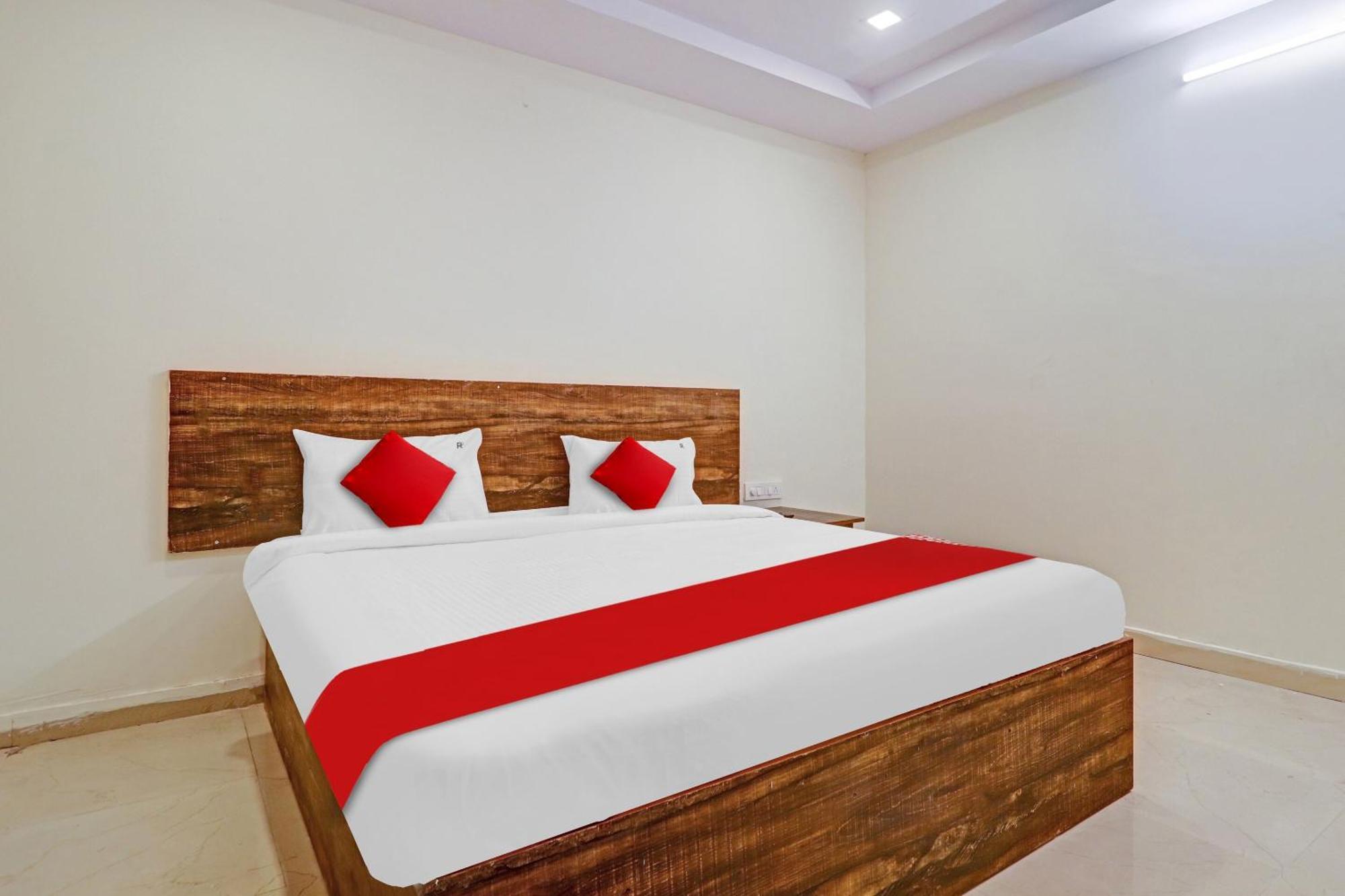 Hotel O R Square Inn Hyderabad Bagian luar foto