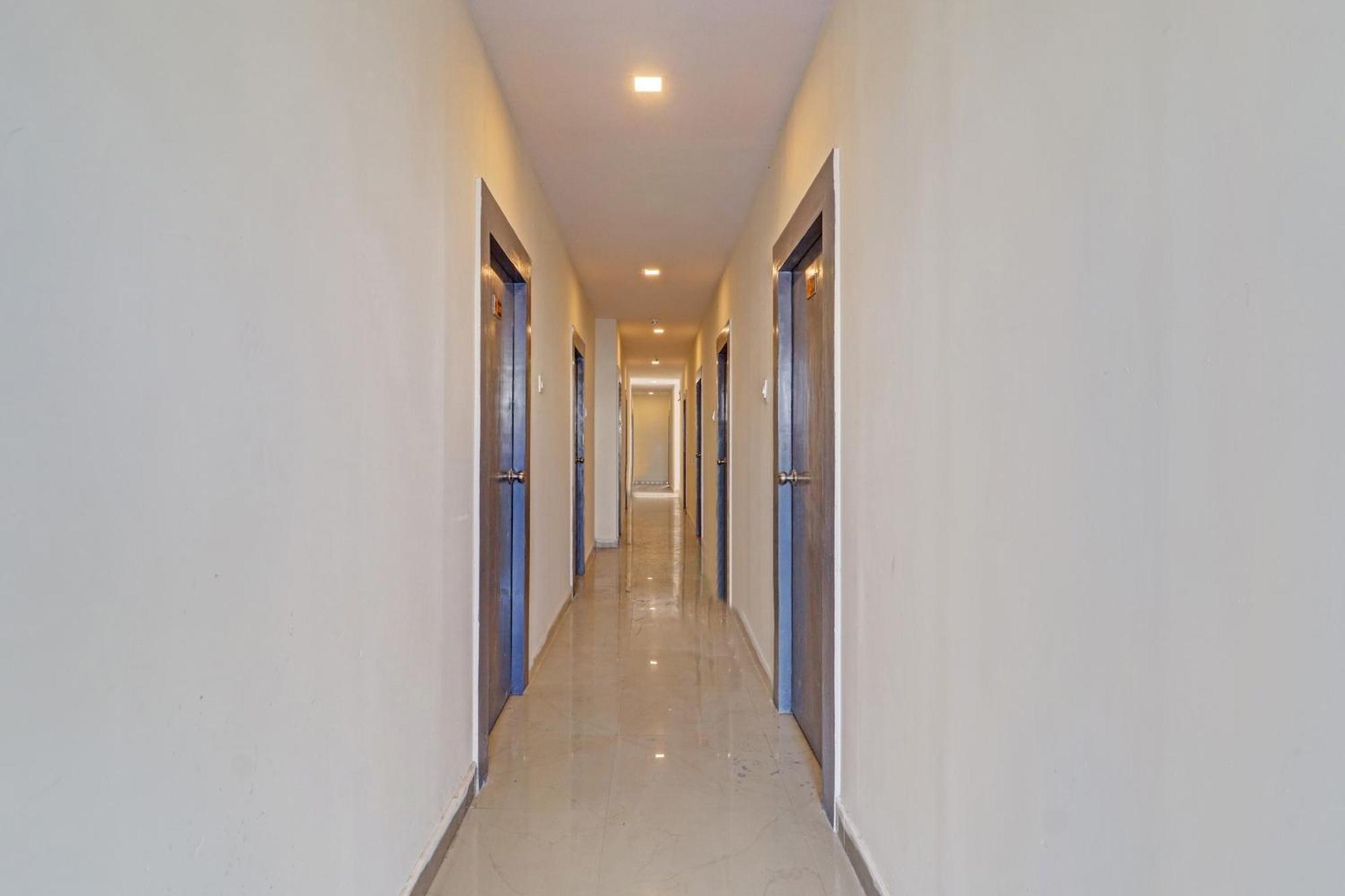Hotel O R Square Inn Hyderabad Bagian luar foto