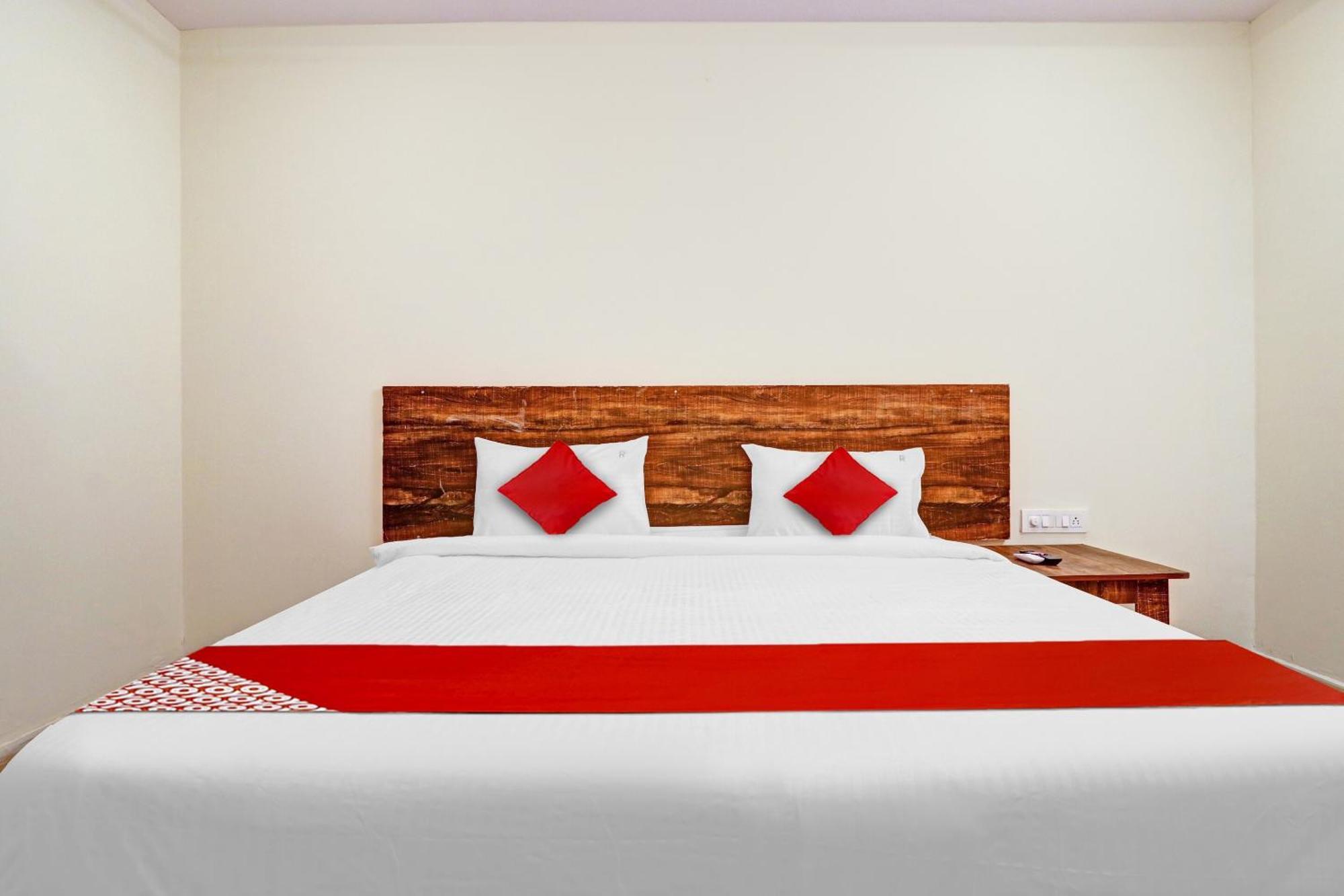 Hotel O R Square Inn Hyderabad Bagian luar foto