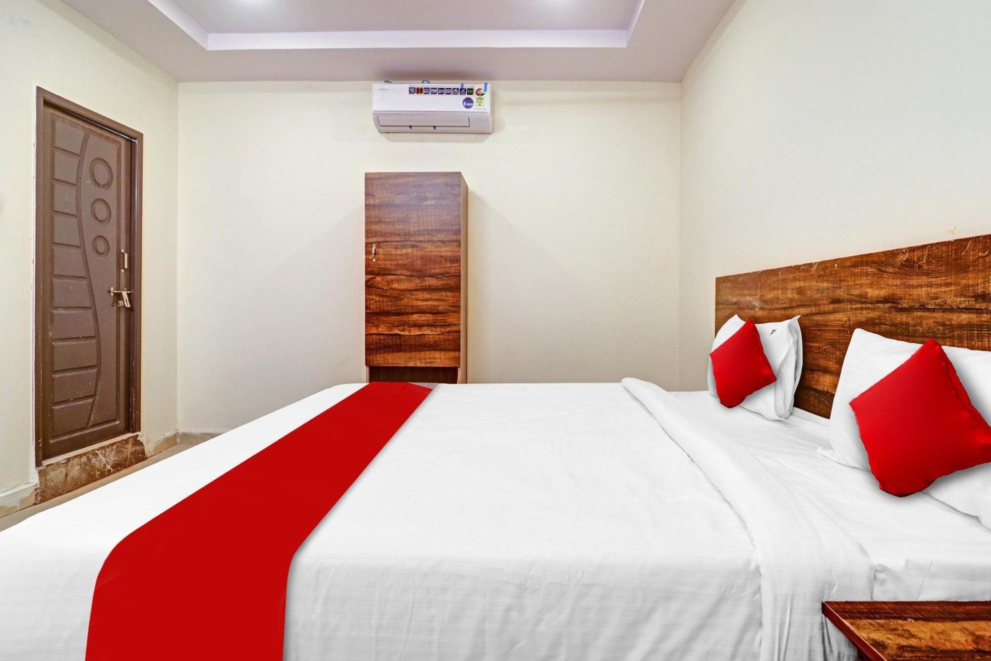 Hotel O R Square Inn Hyderabad Bagian luar foto